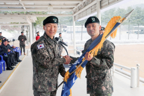 육군3사단 제53·54대 사단장 이취임식 - 강원일보
