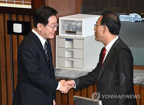 국민의힘 "이 대통령 골프 회동, 개헌 찬성파 야당 의원 포섭하려는 꼼수"