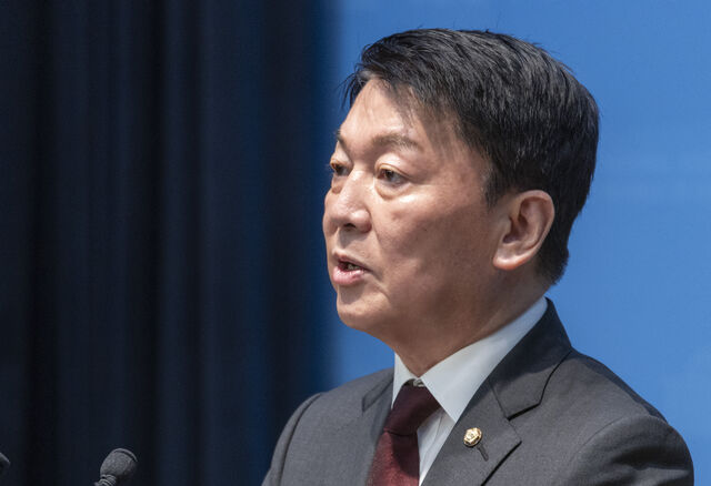 안철수 정면 직격! “종전 구상 말고 북핵 누를 핵무장 독트린 필요”
