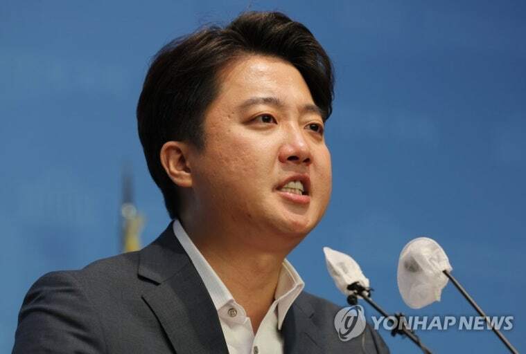 이준석 “진짜 호텔 업자 트럼프한테 '호텔경제학' 쓰다 코너 몰려”