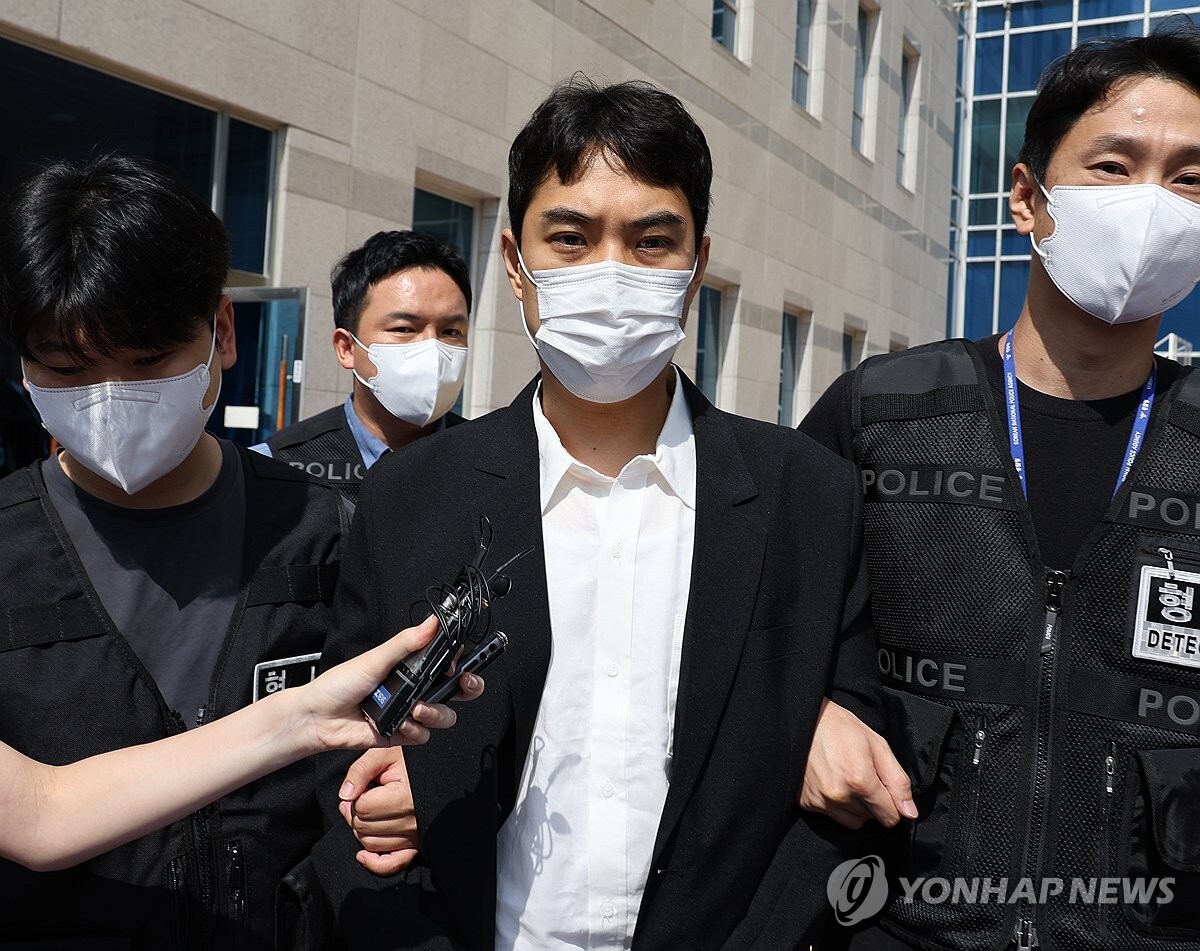 '미성년 성착취' 최영중 전 청주시의원, 피해자 4명으로 늘어 추가 적발