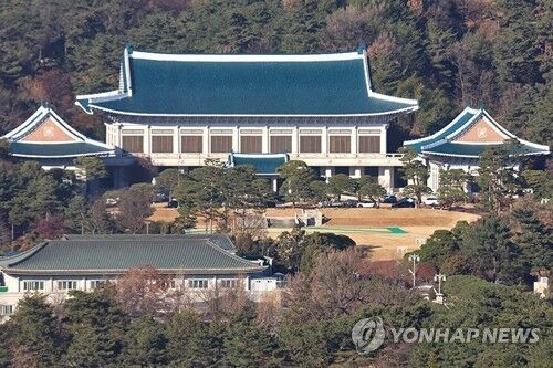 유시민 비판에 청와대 강경 대응 검토… 내부 갈등 고조