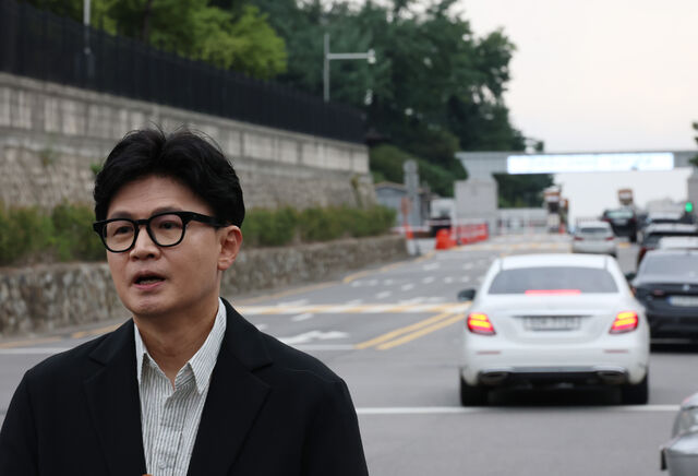 한동훈 “조사 늦춘 사람이 범인”…이재명 대통령·국방장관 향해 속보 직격