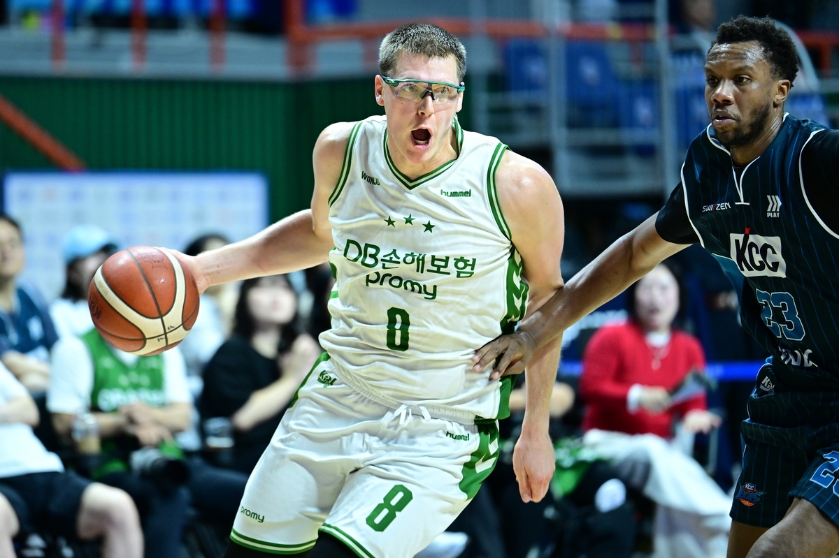 Henry Ellenson Leads Wonju DB to 85-79 Victory Over Busan KCC